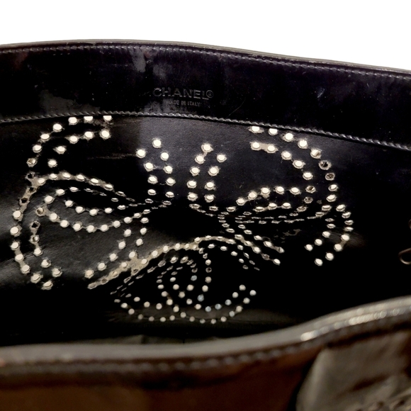 Chanel Triple CC Black Patent Leather Chain Link Perforated Shoulder Bag - Picture 9 of 10